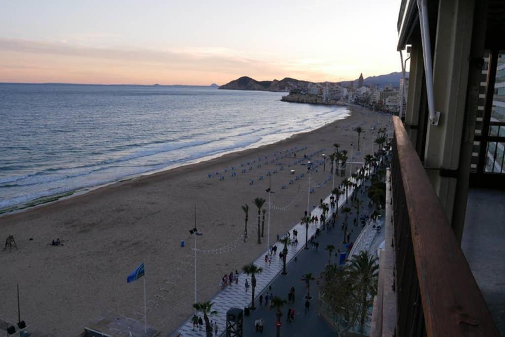 Levante Beach Front Of The Sea Estacha Benidorm Zewnętrze zdjęcie